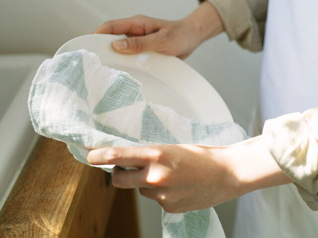 Hirali Japanese cotton dish cloth. Made in Sakai city, Osaka Japan. Available at Toka Ceramics.