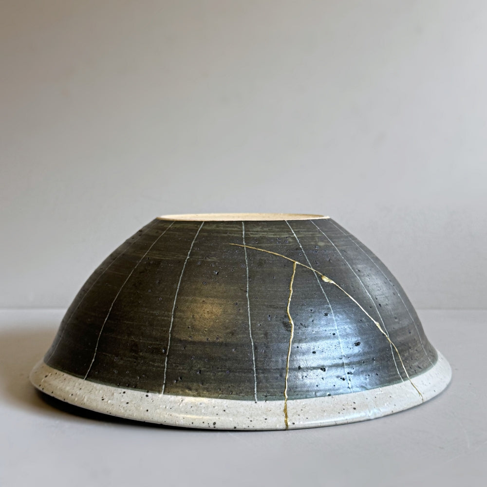 Kintsugi repaired Shigaraki ware. Deep bowl, authentic piece made in Japan. Available at Toka Ceramics.