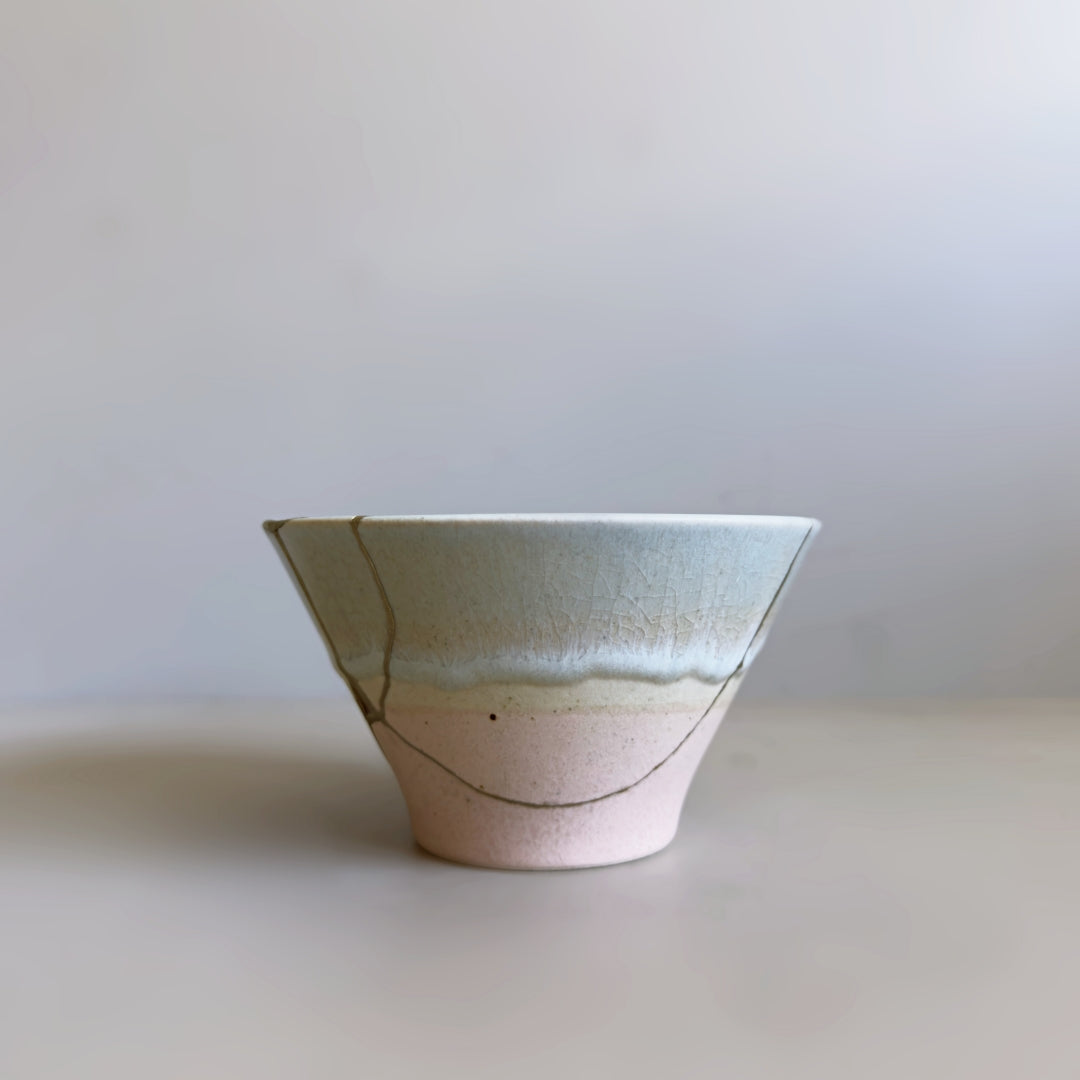 Yobitsugi - Soribachi Pastel Blue & Pink (M) no.2