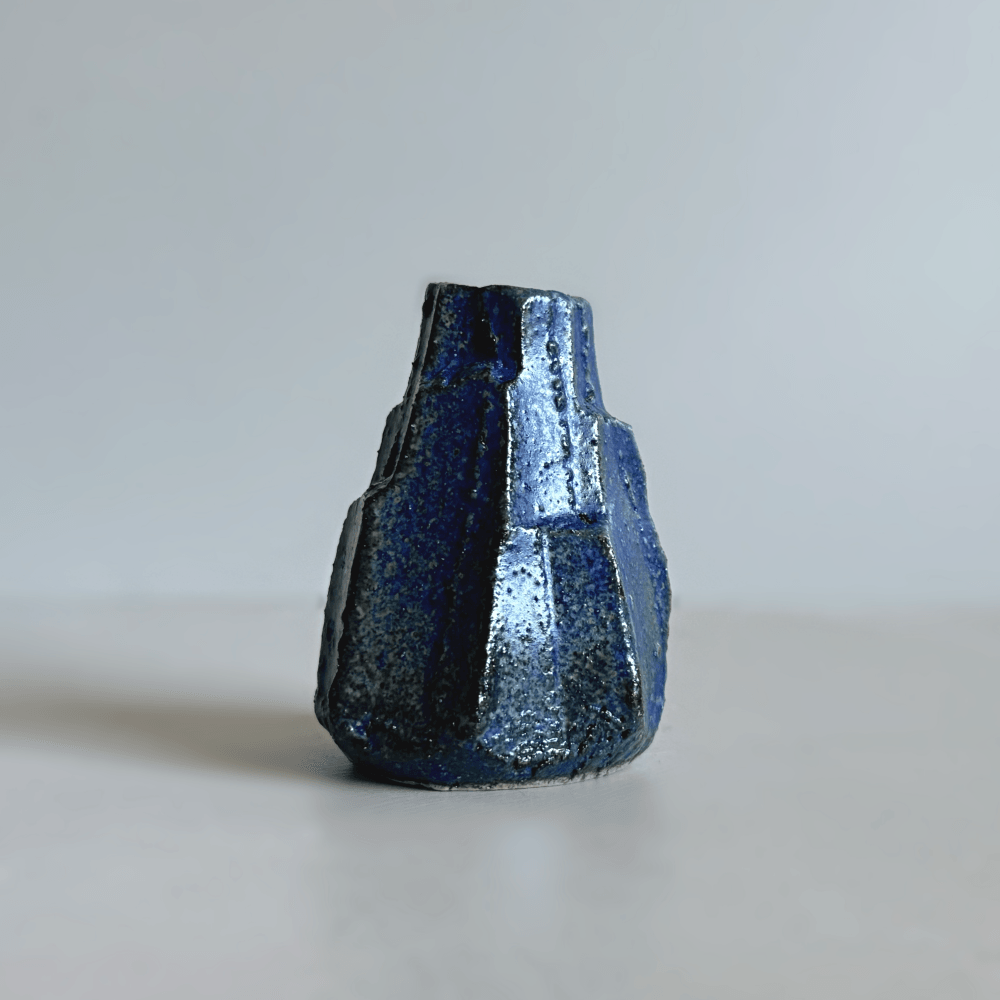 Tiny stem vase, handcrafted by Koito Pottery in Takayama, Gifu prefecture. Available at Toka Ceramics.