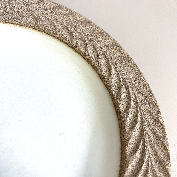 Yuzangama Laurel Small Plate. Handcrafted in Gifu prefecture, Japan. Available at Toka Ceramics.