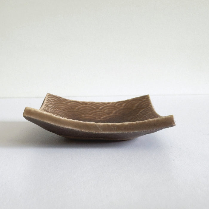 Shoyogama Mamezara. Mini Curved Square Plate in Chestnut Glaze. Handcrafted by Shoyogama in Hyogo Prefecture, Japan. Tamba Ware. Available at Toka Ceramics.