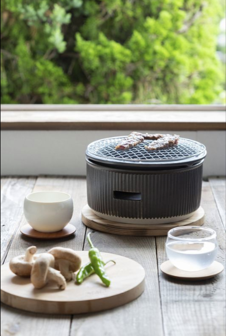 Saliu Japanese charcoal grill, handcrafted in Gifu prefecture, Japan. Available at Toka Ceramics.