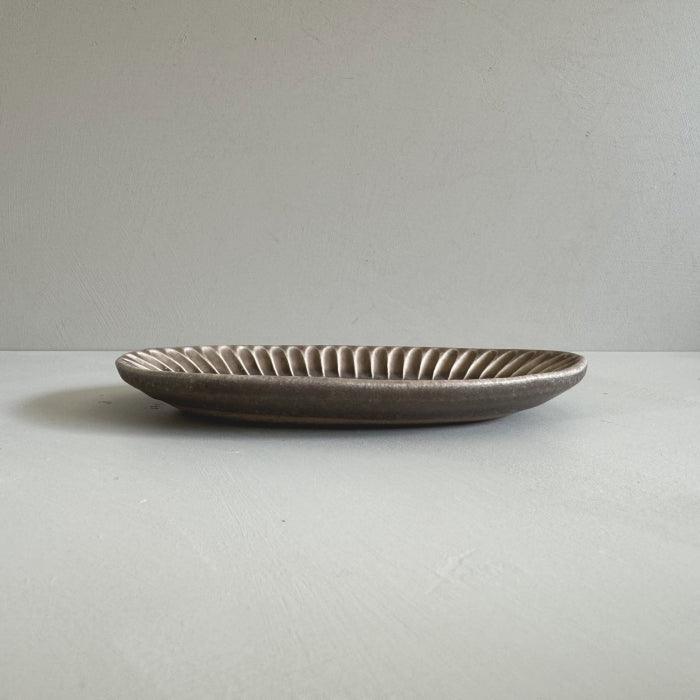 Shoyo Gama Shinogi Oval Plate in Chestnut Glaze. Handcrafted in Hyogo, Japan. Tamba Ware. Available at Toka Ceramics.