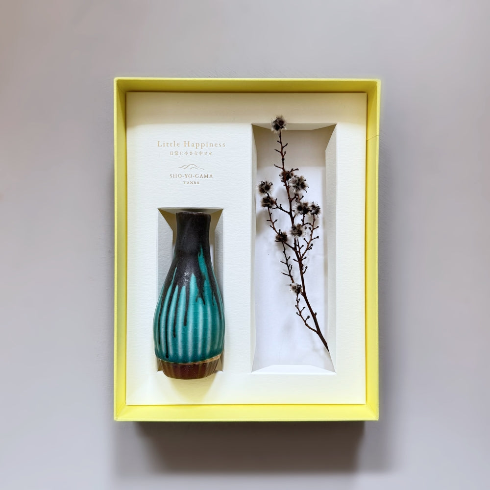 Small Vase & Dried Flower Posy Gift Set. Handmade in Japan. Tamba ware. Available at Toka Ceramics.