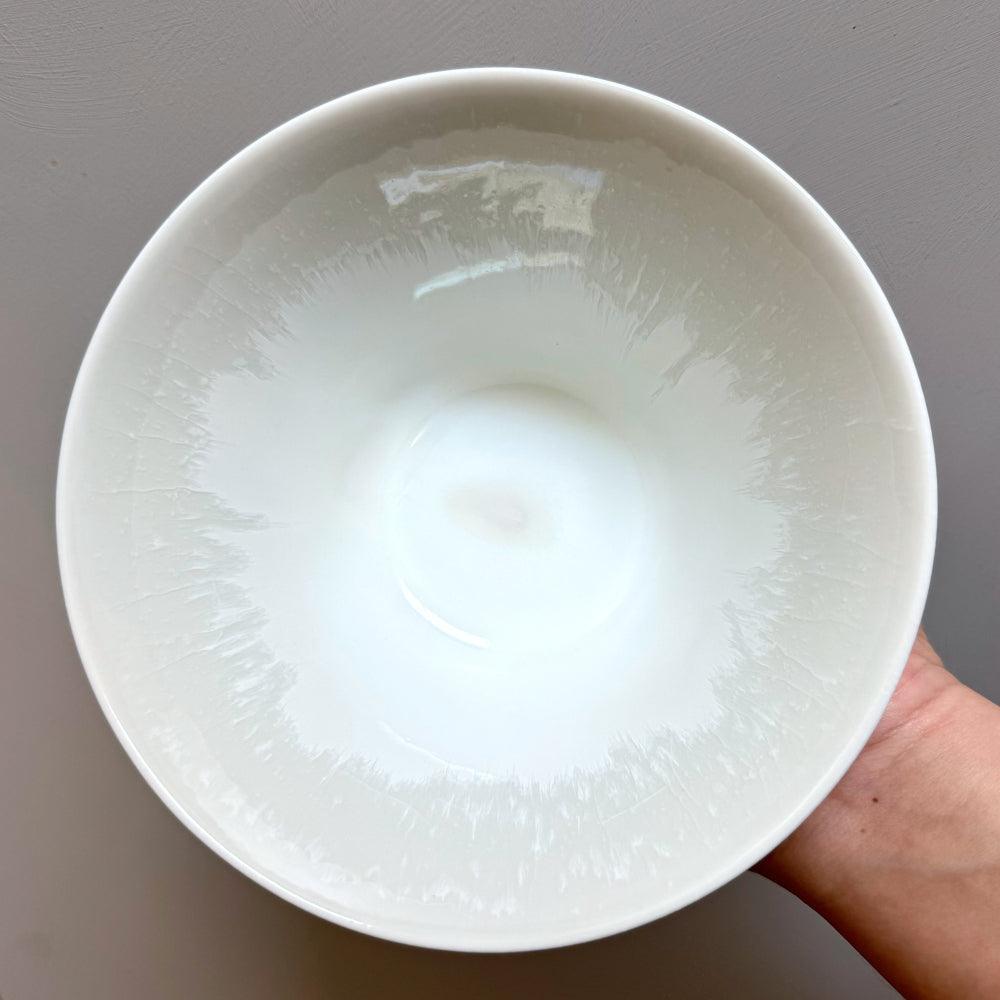 Japanese Soribachi Large Yuki Ceramic Bowl in Elegant White Colour – Handcrafted Excellence from Japan, Available at Toka Ceramics.