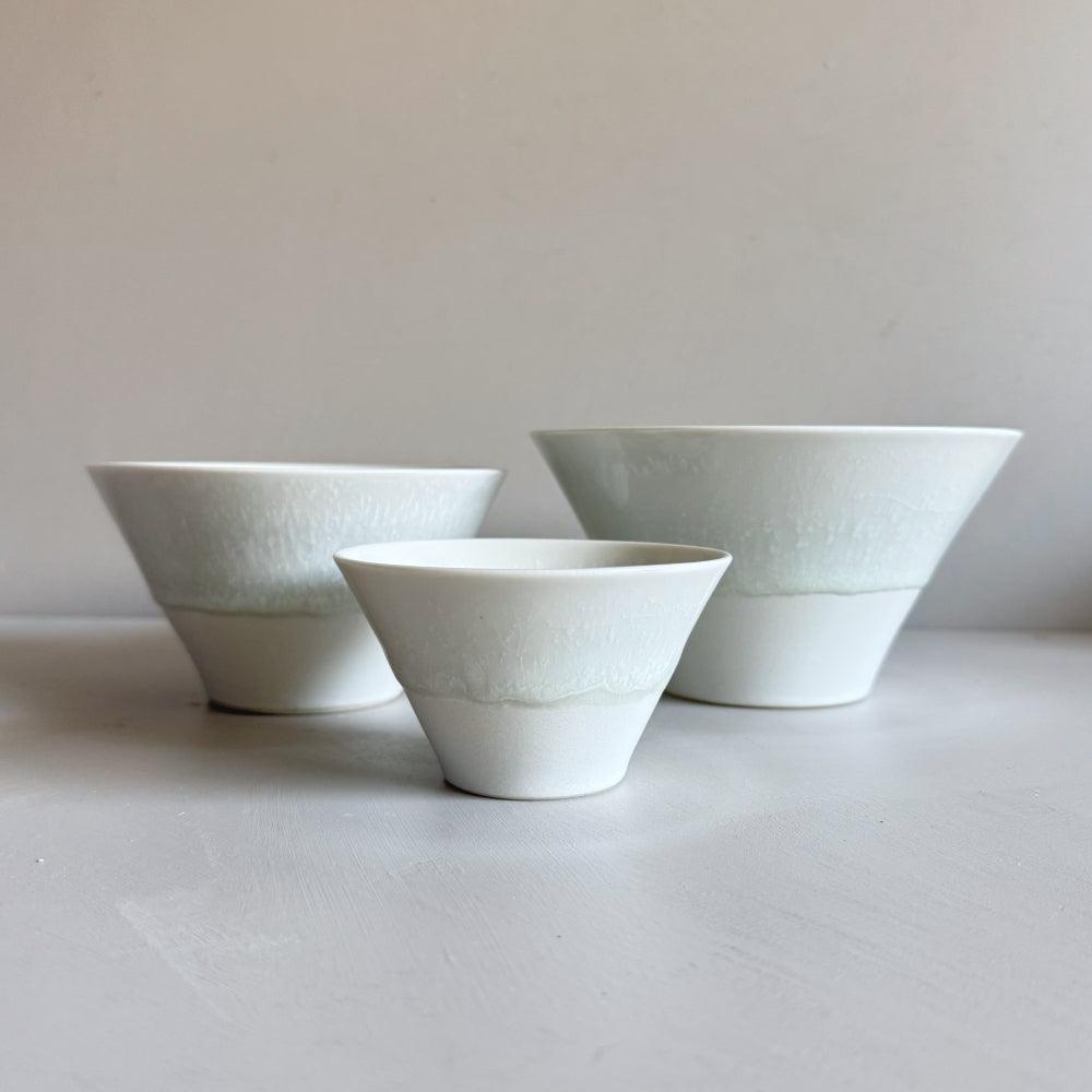 Japanese Soribachi Large Yuki Ceramic Bowl in Elegant White Colour – Handcrafted Excellence from Japan, Available at Toka Ceramics.