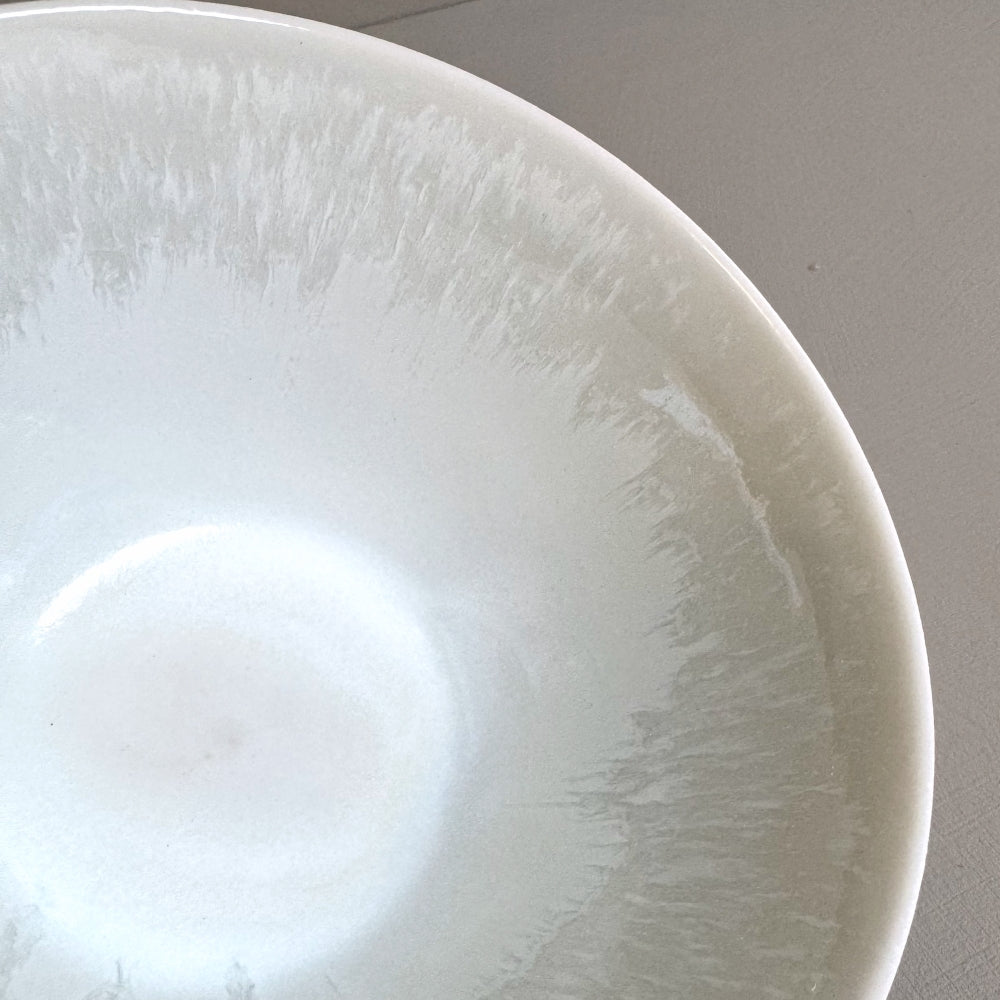 Japanese Soribachi Medium Yuki Ceramic Bowl in Elegant White Colour – Handcrafted Excellence from Japan, Available at Toka Ceramics.