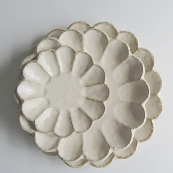 Kaneko Kohyo Rinka Plate 21.5cm, available at Toka Ceramics.