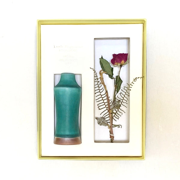 Shoyo Gama small ceramic vase and dried flower gift set. Made in Japan. Handcrafted. Tamba ware, available at Toka Ceramics.