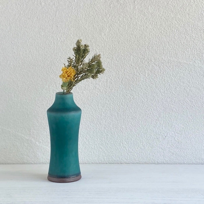 Shoyo Gama small ceramic vase and dried flower gift set. Made in Japan. Handcrafted. Tamba ware, available at Toka Ceramics.